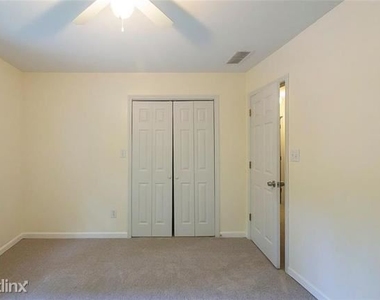 203 R Davis Court - Photo Thumbnail 16