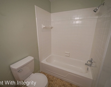 2304 Hartsfield Court Apt. B - Photo Thumbnail 15