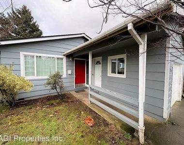 3716 Se 62nd Ave - Photo Thumbnail 2