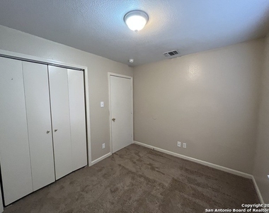 5202 Fountain Lk - Photo Thumbnail 24