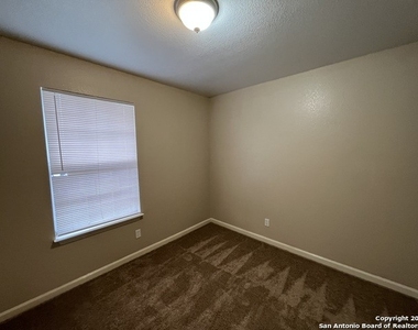 5202 Fountain Lk - Photo Thumbnail 22