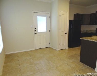 6002 Jax Way - Photo Thumbnail 5