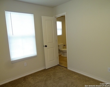 6002 Jax Way - Photo Thumbnail 24