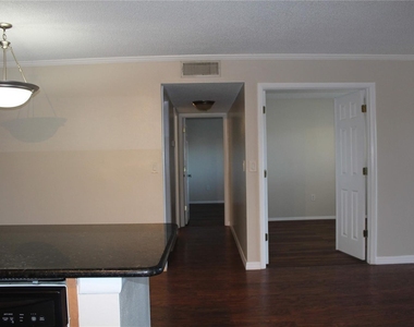 5688 Baywater Drive - Photo Thumbnail 3