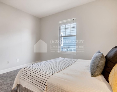 7384 East 28th Avenue Unit O - Photo Thumbnail 0