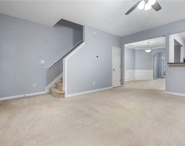 2124 Executive Drive - Photo Thumbnail 11