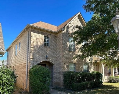 8532 Shady Elm Dr - Photo Thumbnail 1