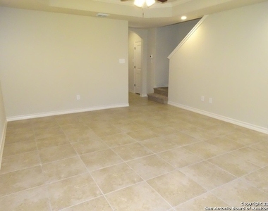 6531 Marcel Way - Photo Thumbnail 3