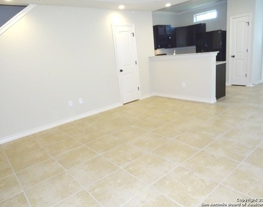 6531 Marcel Way - Photo Thumbnail 4