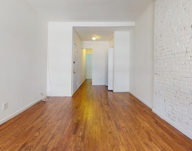 214 East 85th Street - Photo Thumbnail 1