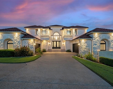 4415  Lago Viento - Photo Thumbnail 1