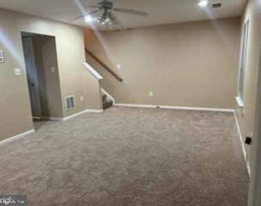 7923 Quill Point Dr - Photo Thumbnail 8