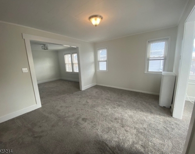 86 Tappan Ave - Photo Thumbnail 5