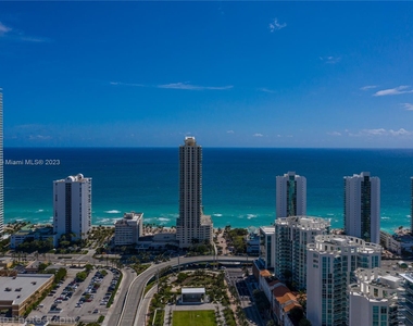 400 Sunny Isles Blvd - Photo Thumbnail 34