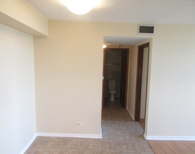 7234 W North Avenue - Photo Thumbnail 8