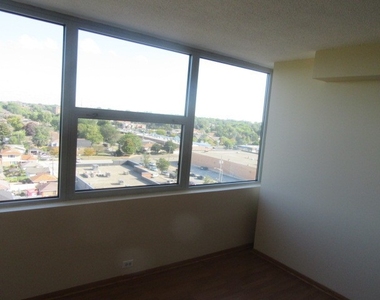 7234 W North Avenue - Photo Thumbnail 14