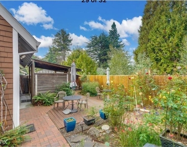 2333 Se 32nd Ave - Photo Thumbnail 2