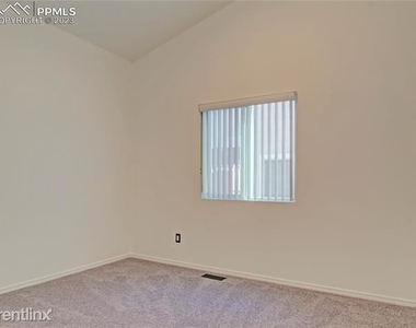 5610 R Fantasia Drive - Photo Thumbnail 19