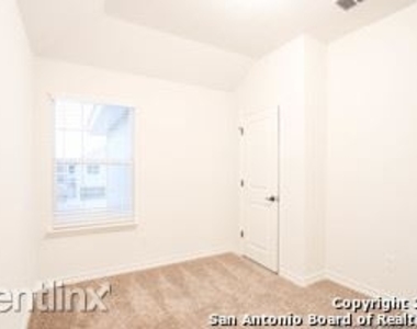 2511 Lynwood Bnd # 101 - Photo Thumbnail 15