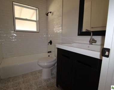 1103 E Robertson Avenue - Photo Thumbnail 12