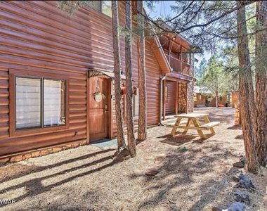 2754 Coconino Way - Photo Thumbnail 12