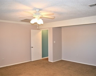 12820 Willow Lane - Photo Thumbnail 26