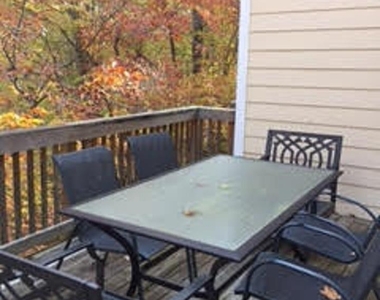 135 Lanigan Pl - Photo Thumbnail 4