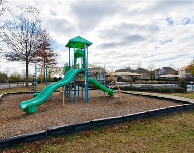 530 Village Arbor Park - Photo Thumbnail 34