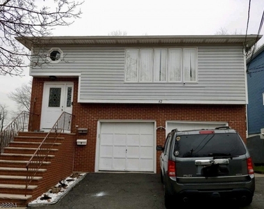 62 Schley St - Photo Thumbnail 9