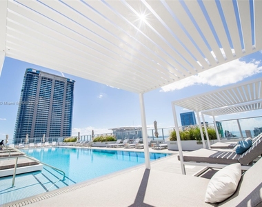 1010 Brickell Av - Photo Thumbnail 29