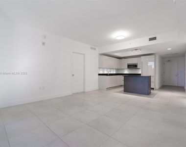 1010 Brickell Av - Photo Thumbnail 5