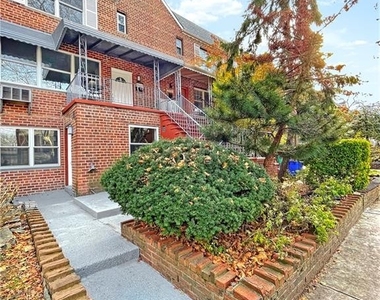 2639 Haring Street - Photo Thumbnail 10