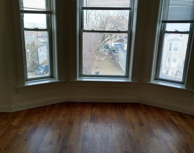 4245 W Maypole Avenue - Photo Thumbnail 1