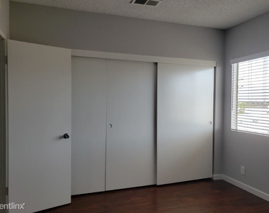 3711 Emerald St 8 - Photo Thumbnail 8