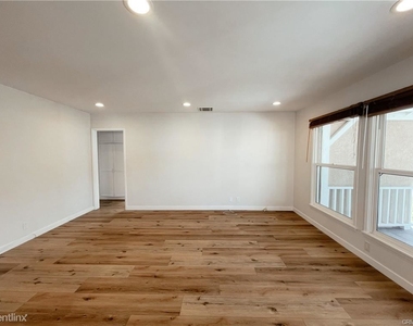 21505 Ocean Ave - Photo Thumbnail 9