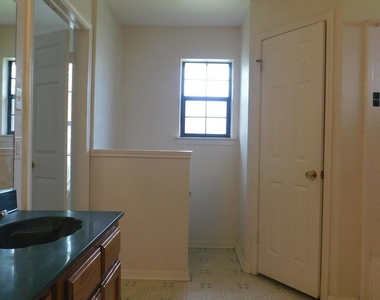 3801 Lone Oak Dr. - Photo Thumbnail 21