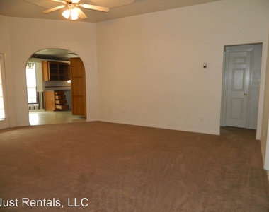 3801 Lone Oak Dr. - Photo Thumbnail 9