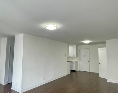 400 E 89 Street, 10M - Photo Thumbnail 8