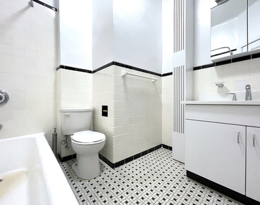 166 West 72nd Street - Photo Thumbnail 4