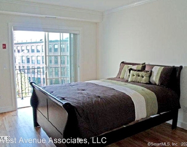 West Avenue Associates, Llc 1-3 West Avenue - Photo Thumbnail 4