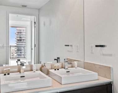 1080 Brickell Ave Unit 3101 - Photo Thumbnail 19