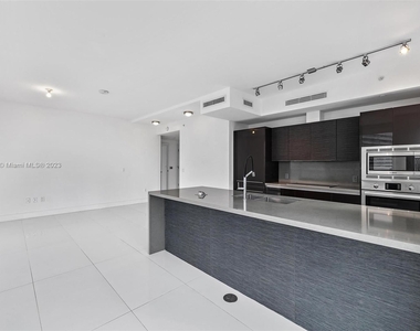 1080 Brickell Ave Unit 3101 - Photo Thumbnail 3