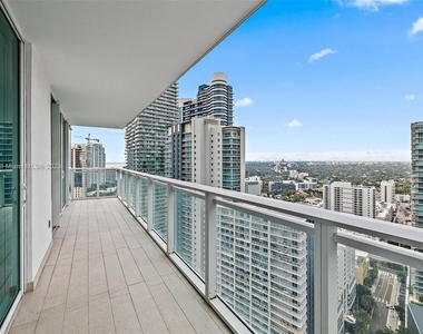 1080 Brickell Ave Unit 3101 - Photo Thumbnail 31