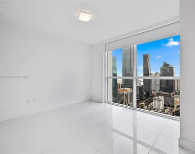 1080 Brickell Ave Unit 3101 - Photo Thumbnail 6