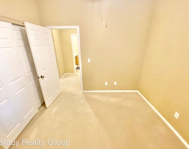 1620 White Mesquite Place - Photo Thumbnail 5