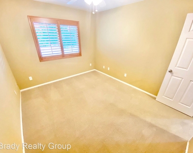 1620 White Mesquite Place - Photo Thumbnail 25