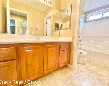 1620 White Mesquite Place - Photo Thumbnail 15