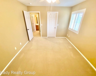 1620 White Mesquite Place - Photo Thumbnail 12