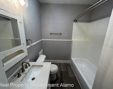 1409 W Magnolia - Photo Thumbnail 14