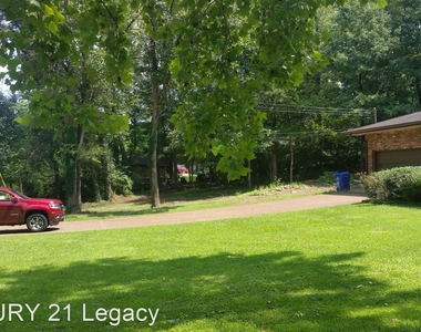 3108 Saratoga Dr* - Photo Thumbnail 3